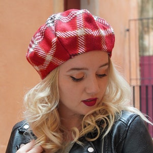 Women's warm winter tartan beret, modern red and white handmade beret hat, beautiful gift for her image 1