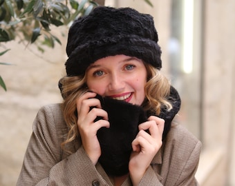 Black fake fur Russian hat and scarf set for women, handmade in France. Fur beanie hat and scarf combo, a perfect warm winter set.