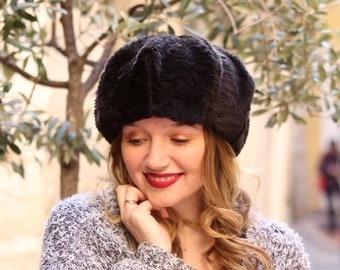 Boina de piel sintética negra: gorro de invierno francés hecho a mano