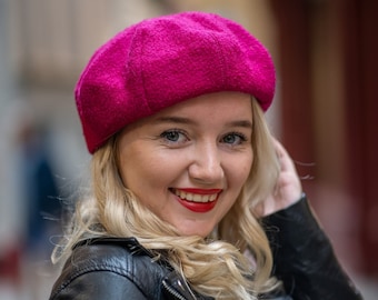 Fuchsia rosa Baskenmütze, eine süße französische Baskenmütze für Frauen. Eine einzigartige Beanie Mütze aus Stoff, handgefertigt in Frankreich.