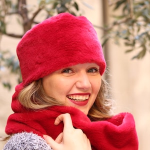 Red fake fur pillbox hat. Warm winter Russian hat. Toque hat. Cossack hat handmade in France.