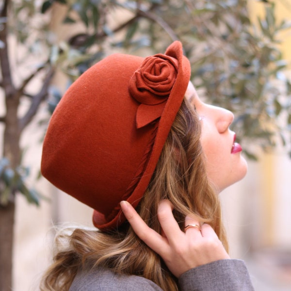 Terracotta orange felt hat, handmade millinery hat, elegant winter hat for women, handmade in france, derby hat, wedding hat, cloche hat