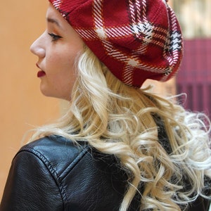 Women's warm winter tartan beret, modern red and white handmade beret hat, beautiful gift for her image 5