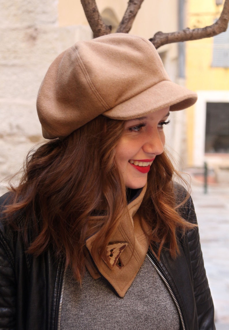 Beige newsboy hat Womens winter hat Beret with visor Peak hat Newsberet Slouchy hat Trendy hat Womens hat with visor Womens flat cap
