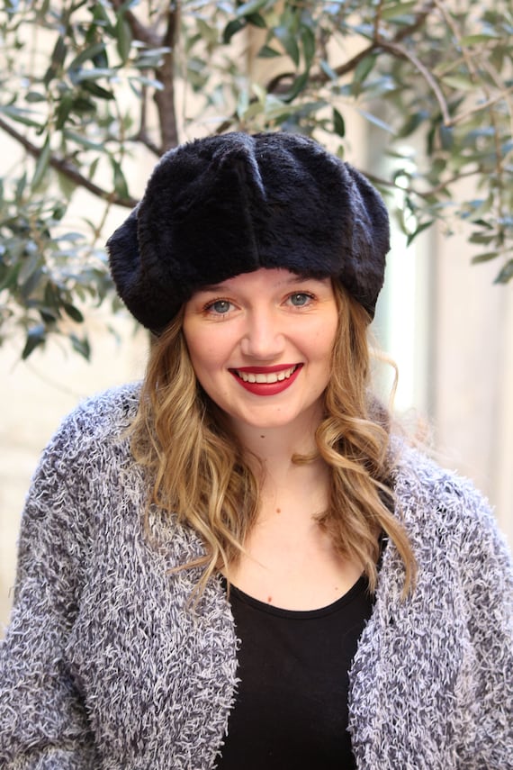 Black Faux Fur Beret: Handmade French Winter Hat - Etsy display picture 3