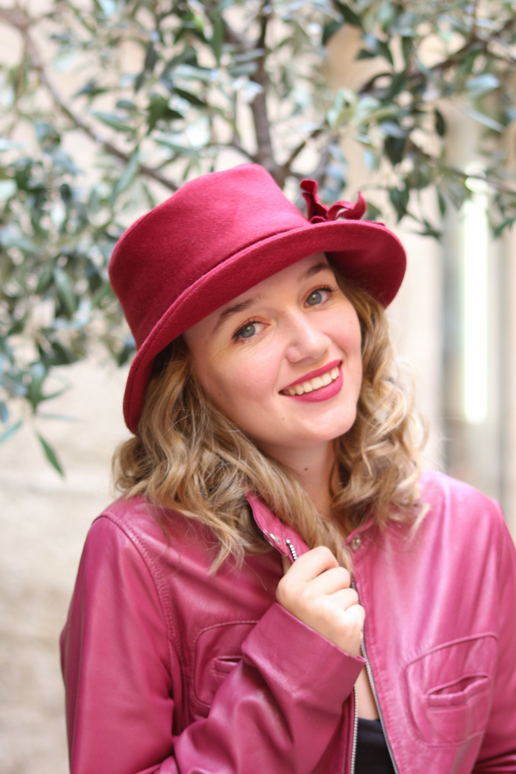 Vintage Burgundy Felted Wide Brim Hat with Removable Floral Brooch Sunday Best Wide Brim Hat in Burgundy Fleece with Velvet Bow – Boston  main image 2