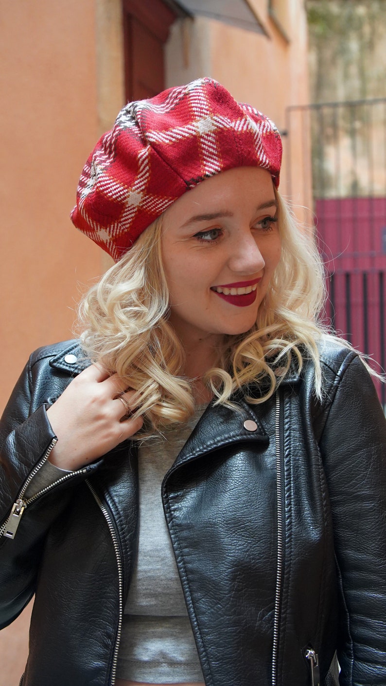 Women's warm winter tartan beret, modern red and white handmade beret hat, beautiful gift for her image 3