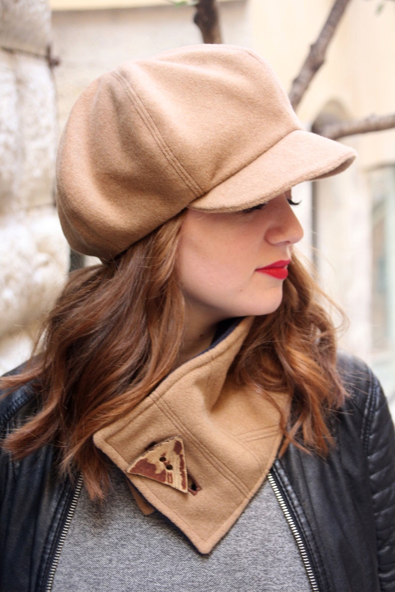 Beige newsboy hat Womens winter hat Beret with visor Peak hat Newsberet Slouchy hat Trendy hat Womens hat with visor Womens flat cap