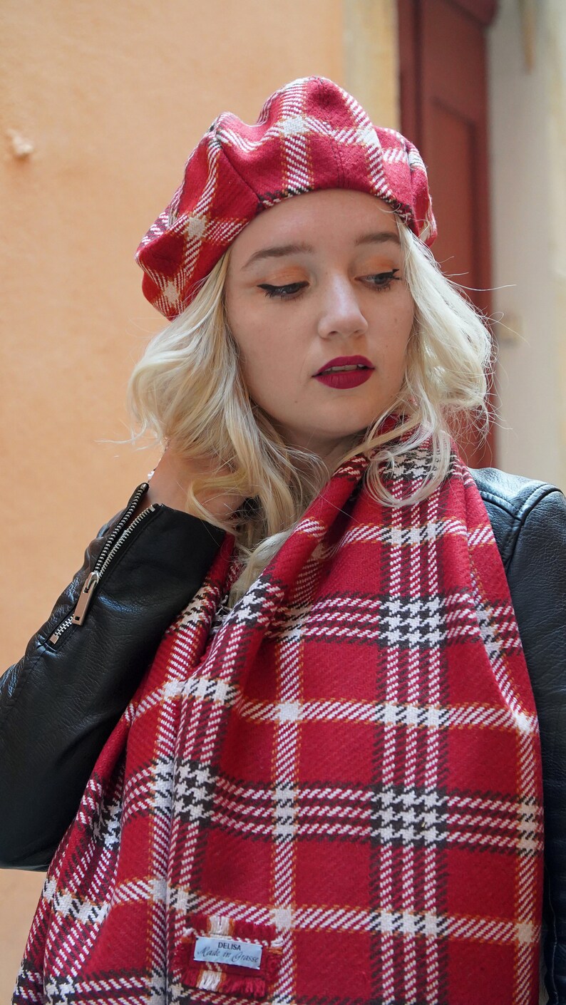 Women's warm winter tartan beret, modern red and white handmade beret hat, beautiful gift for her image 6