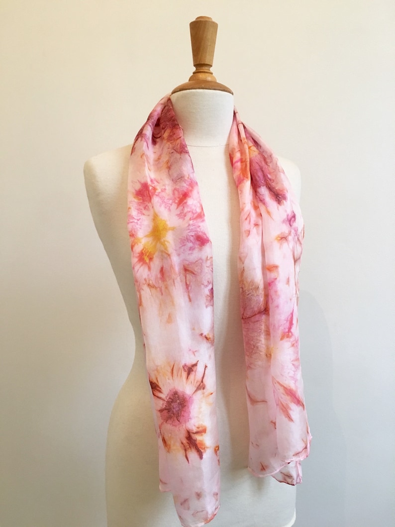 Foulard en soie peint à la main, Echarpe rose effet tie dye, Echarpe moderne, Idée cadeau pour femme, 100% soie image 7