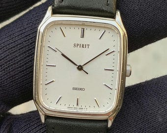 Vintage Seiko Quartz 5Y31-5160 Dress Watch | Textured Gold Linen