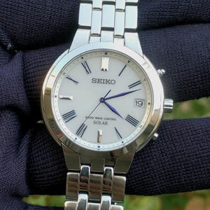 Zeldzaam Seiko Solar Radio Wave 7B52-0AH0 JDM-horloge | Briljante witte Romeinse wijzerplaat met koningsblauwe wijzers