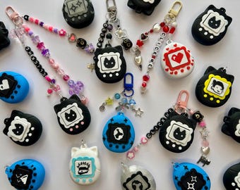 V-Pets Clicker Keychain – Fidget Toy,  Retro Gift