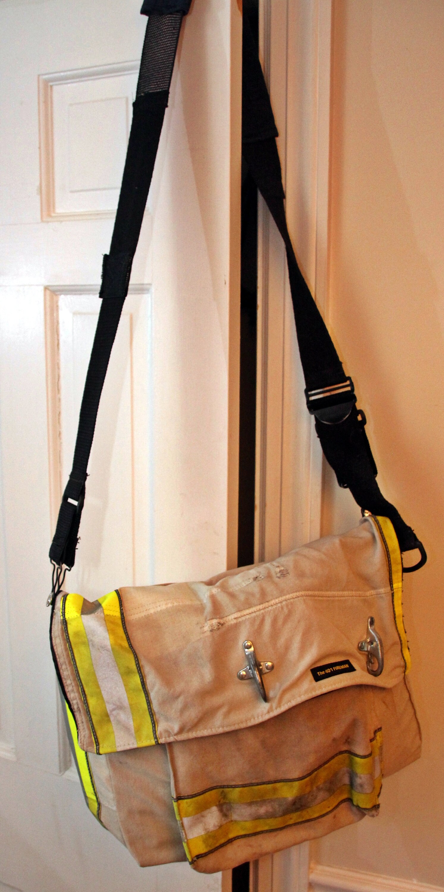 man bags cross body