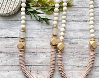 Tan Neutral Necklace. Beaded neutral statement necklace. Wood Chunky Bead Necklace. Tan Lightweight statement necklace. Recycled glass bead.