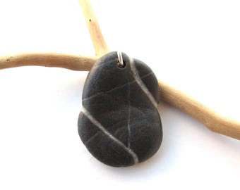 Drilled Quartz Striped Large Black Beach Rock Pendant, Eco Jewelry Making Pebbles, STRIPED BLACK Beach Stone PENDANT, 28x37 mm