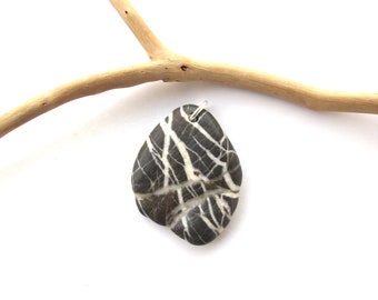 Drilled Quartz Striped Large Dark Beach Rock Pendant, Eco Jewelry Making Pebbles, STRIPED BLACK Stone PENDANT, 30x37 mm