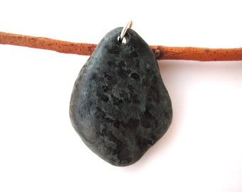 Drilled River Rock Pendant, Pebble Eco Jewelry Making, Natural Rock, Beach Stone Pendant for Necklace, GRANITE PENDANT, 32x43 mm