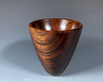 Desert Ironwood G+ Bowl #15004 made by Smithsonian Artist, David Walsh***