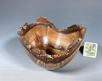 Black Walnut G+ Bowl #15524 made by Smithsonian Artist, David Walsh (cmts)