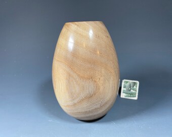 Butternut G+ Hollow Vase #15579 made by Smithsonian Artist, David Walsh. 2/4