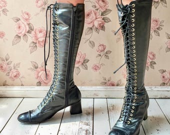 Fabulous rare 1960/70’s Black leather GoGo Granny lace up boots with storage case