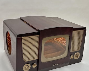 Tabletop cat bed made from 1948 RCA-Victor TV