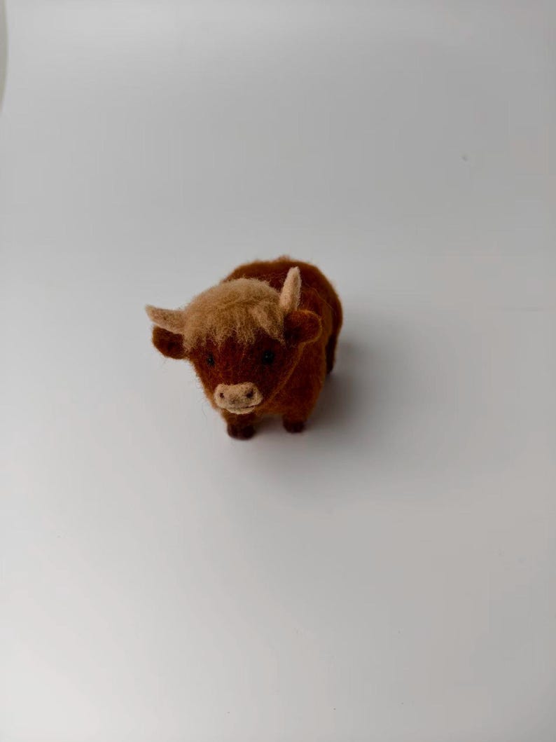 Figurine vache Highland en feutre aiguilleté, décor d'animaux de ferme en laine fait main image 6