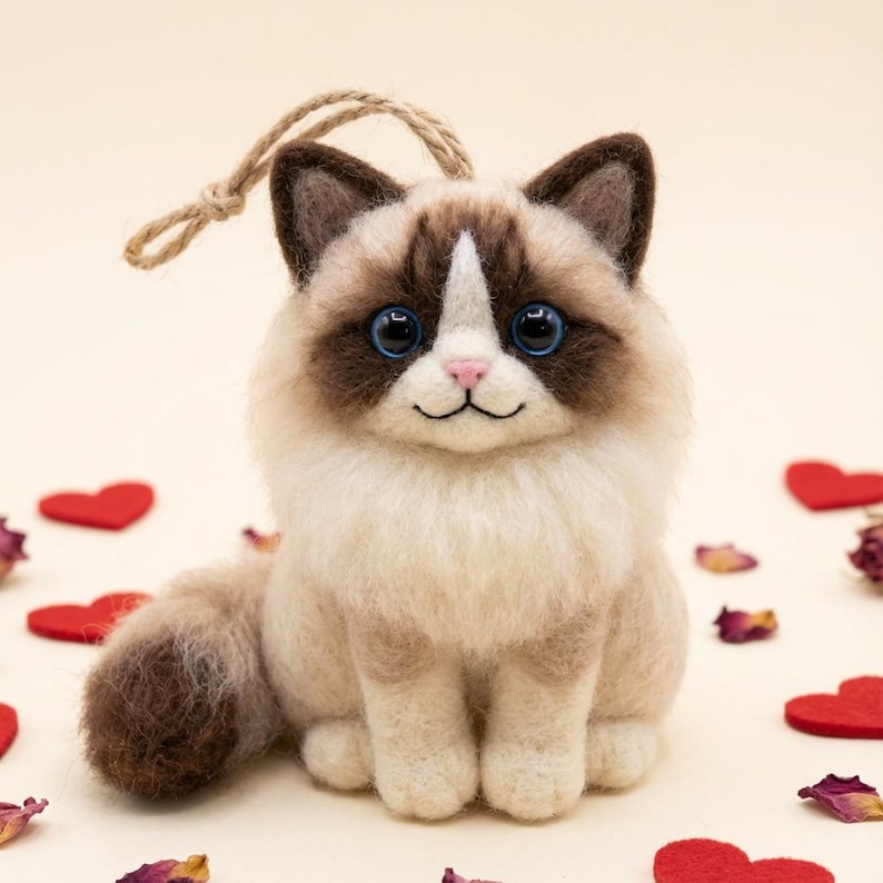 Needle Felted Cat Ornament, Handmade Wool Sculpture, Mother’s Day Gift for Cat Mom image 1