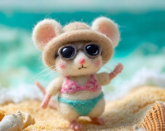 Beeldje surfmuisvilt, handgemaakte wollen minisculptuur, stranddecor, verjaardagscadeau
