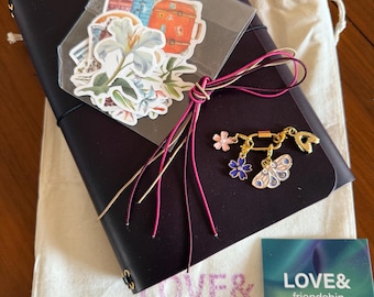 The Kate Leather Journal - A5 - Handmade with 2 free charms