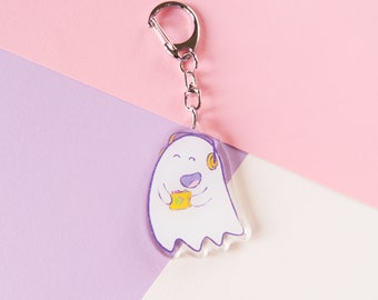 Cute Ghost listening to music keyring, kawaii ghostie keychain, spoopy ghost charm, ghost keyring, retro cassette tape player