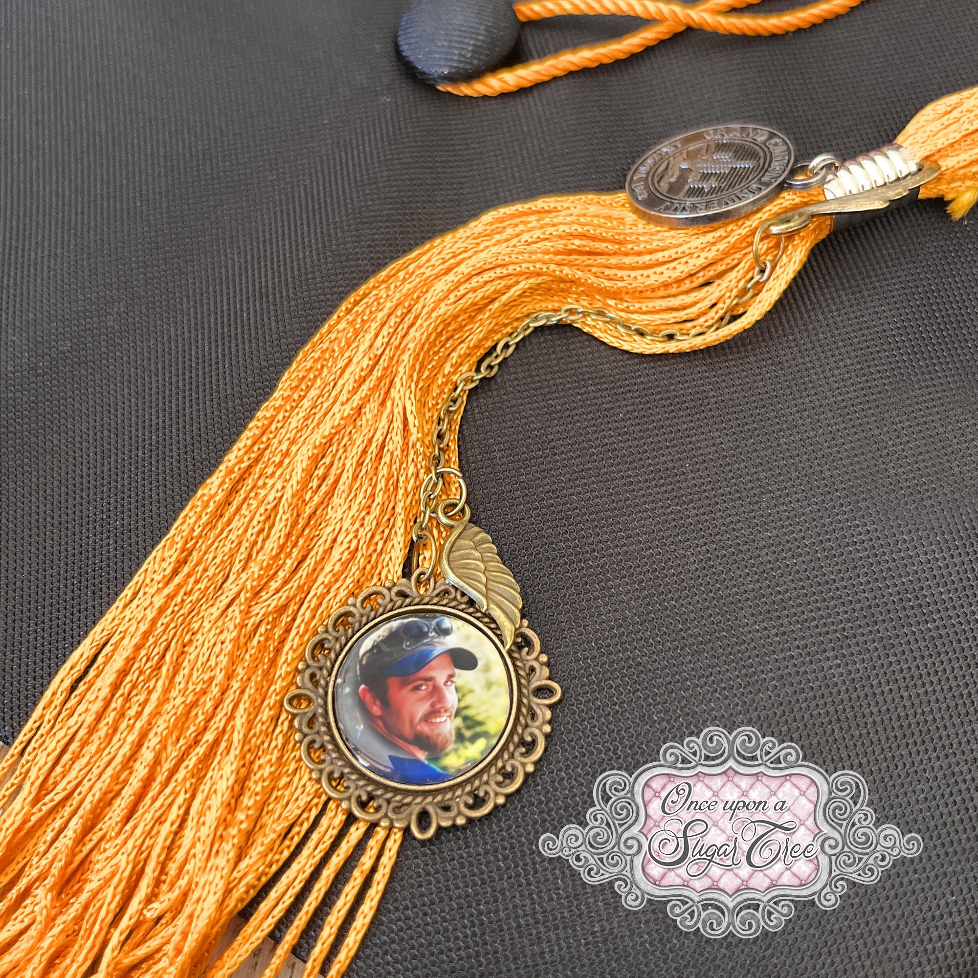 Personalized Graduation Cap Charm - DIY Photo Tassel For Class Of 2025 2026 Graduation Decor