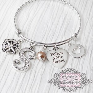 Siga su joyería del corazón, pulsera de la brújula, pulsera del brazalete de la carta, joyería personalizada, joyería de la amistad, mejor amigo, regalos de graduación