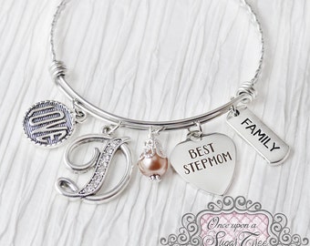 StepMom GIFTS, Stepmother Jewelry,Bangle Bracelet,Charm Bracelet,Personalized Bangle- Best Step mom Bracelet, Love Family- Gifts for stepmom