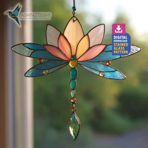 Motif de vitrail lotus mante, libellule attrape-soleil, lotus libellule vitrail, bricolage fait main, décoration d'intérieur suspendue, art mural