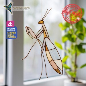 Praying Mantis Stained Glass Pattern for DIY Suncatcher and Handmade Home Decor, Glass Craft Design, Wall Art