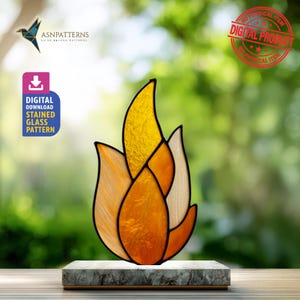 Modello di vetro colorato a forma di fiamma, modello di acchiappasole a forma di fiamma, arredamento per la casa, progetto di bricolage, arte murale