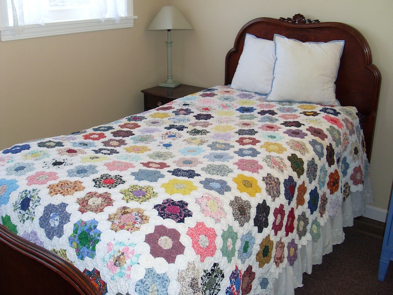 Twin Size Yo Yo Quilt Handmade and Handstiched Etsy
