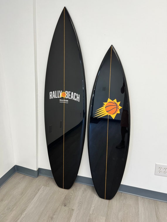 Logo-Print Shortboard