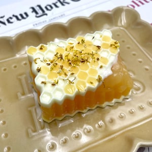 Golden Osmanthus Honeycomb Squishy