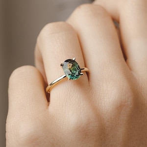 1.00CT Oval Cut Montana Sapphire Engagement Ring / Oval Cut Peacock Blue Green Teal Sapphire / Solitaire Oval Cut Ring / 4 Prong Setting rin