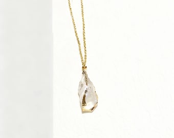 Christmas Gift — Crystal Necklace，Natural Clear Quartz, the highest-frequency energy in nature; an irreplaceable, one-of-a-kind gift