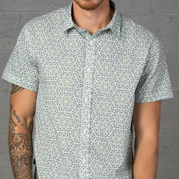 Chemise boutonnée à manches courtes au cannabis, vêtements hippies pour hommes, chemise à mauvaises herbes, vêtements de marijuana, cadeaux Stoner pour lui