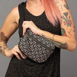 Sacred Geometry Pouch Belt- Canvas Pocket Bag Festival Belt Burning Man Hip Bag Pocket Belt Fanny Pack Psychedelic Psy Trance Rave Outfit