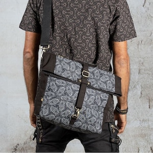 Black Messenger Bag Laptop Carrier Bag for Men Cool Diaper Bag for Women