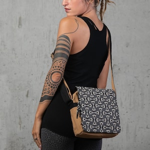 Unisex Canvas Crossbody Bag, Hamsa Tasche, Crossbody Bag, Kleine Crossbody Bag, Umhängetasche