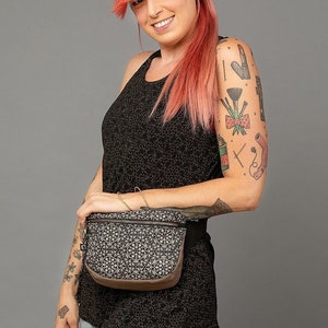 Canvas Utility Belt Festival Belt Pouch Hip Bag Fanny Pack Pocket Belt Women Psychedelic Burning Man Festival Utility Bag Hip Belt
