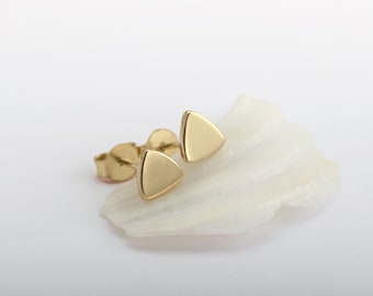 Gouden minimalistische hengsten, massief gouden oorknopjes, geometrische oorknopjes, driehoekige oorbellen, moderne gouden oorbellen, minimale sieraden