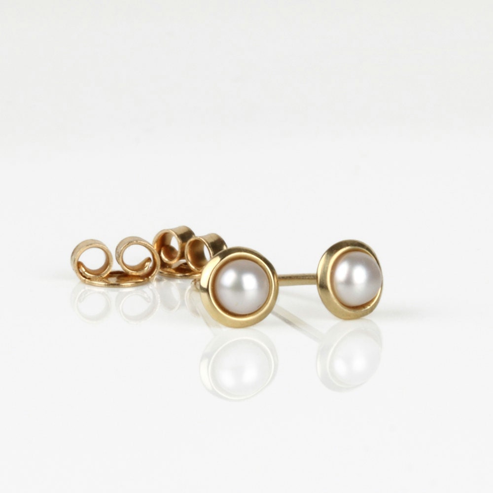 PEARL STUDS EARRINGS 14k gold plating 925 sterling silver core – BYBORN